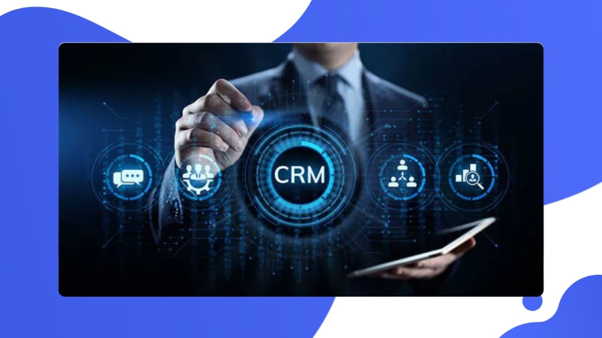 اختيار CRM المثالي: مقارنة بين الحلول للشركات الصغيرة والكبيرة